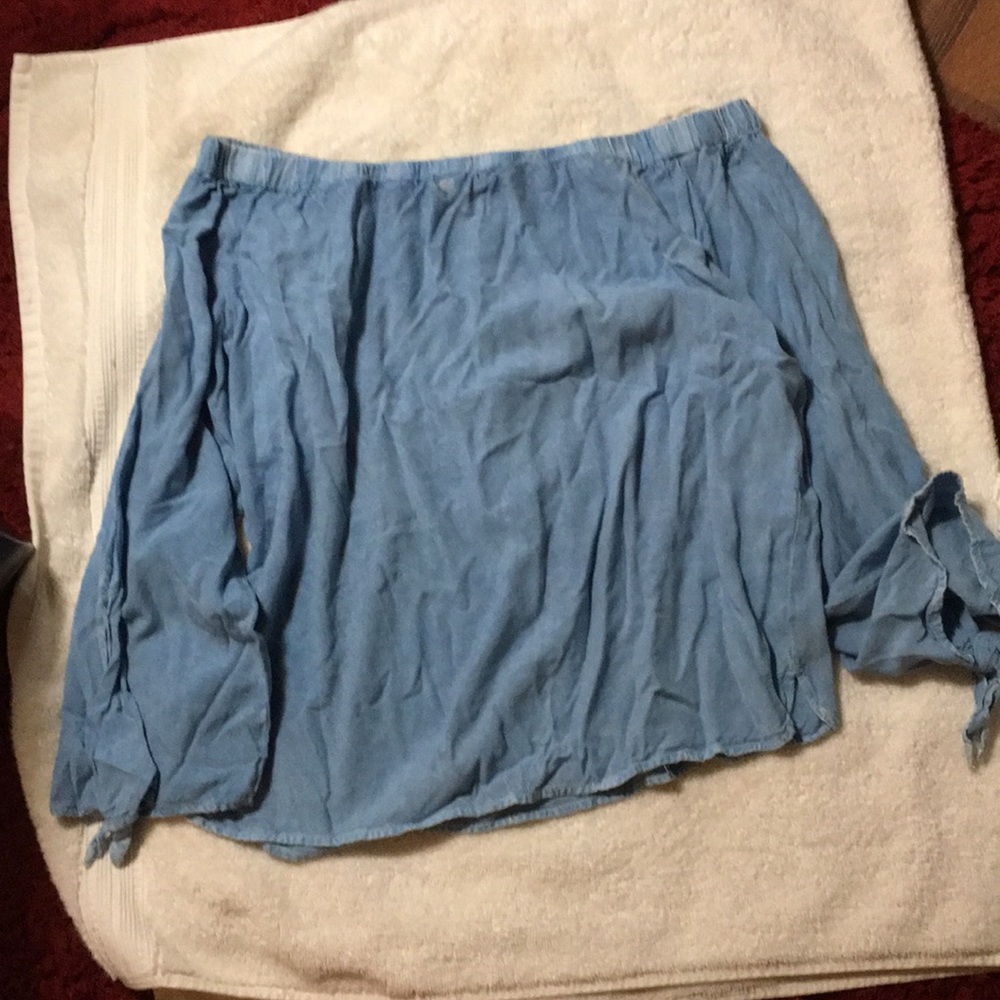 Jeans shirt size xl fits L